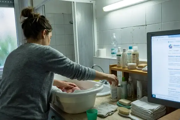 Igiene del neonato: come scegliere detergenti naturali e sicuri